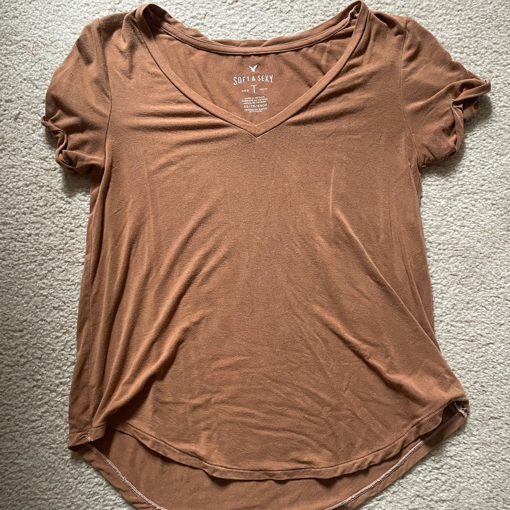 American Eagle V-Neck T-Shirt, Size: XS